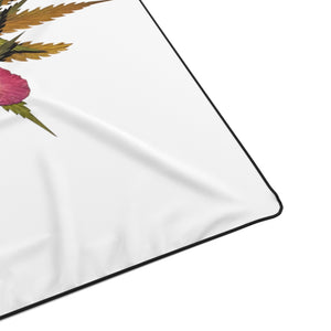 Smoochie Boochie (Whiteout) Polyester Blanket