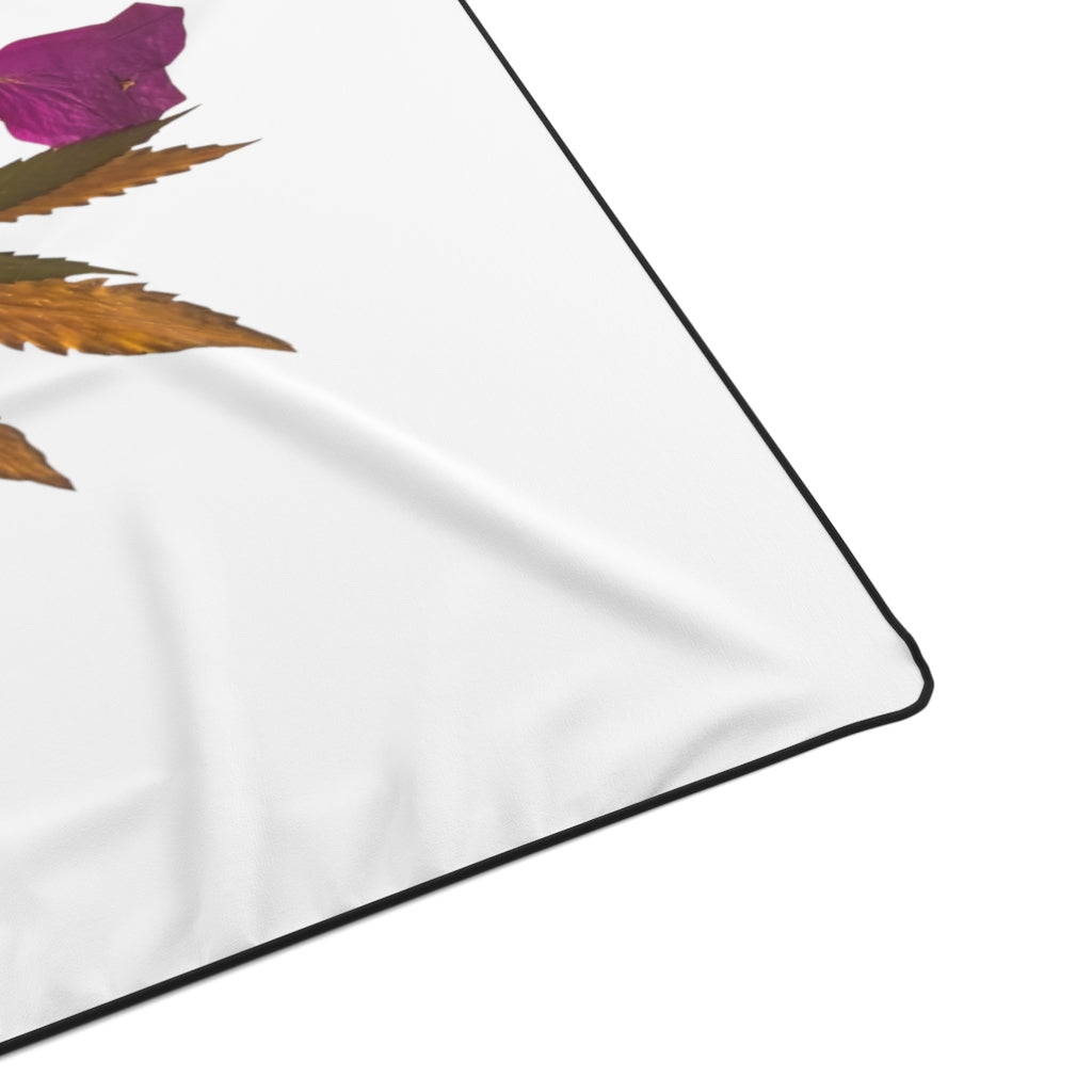 Viral (Whiteout) Polyester Blanket